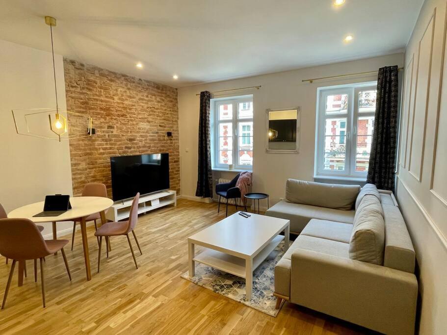 Luxury Apartment In Gliwice Near Town Square Εξωτερικό φωτογραφία